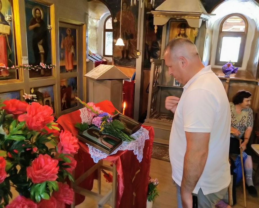 Пещерският кмет Младенов уважи храмовия празник на света Неделя